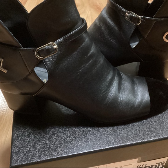 CHANEL Black Ankle Boots - Picture 4 of 15